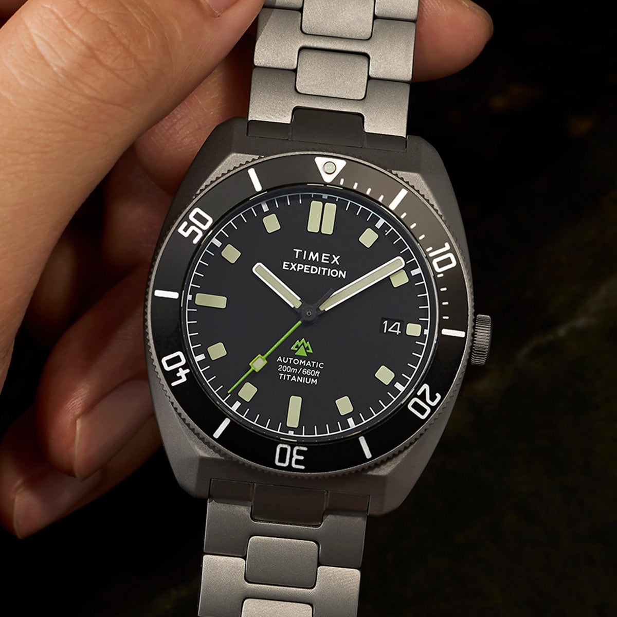 トゥデイ Expedition® Pioneer Titanium Automatic 41mm Bracelet Watch