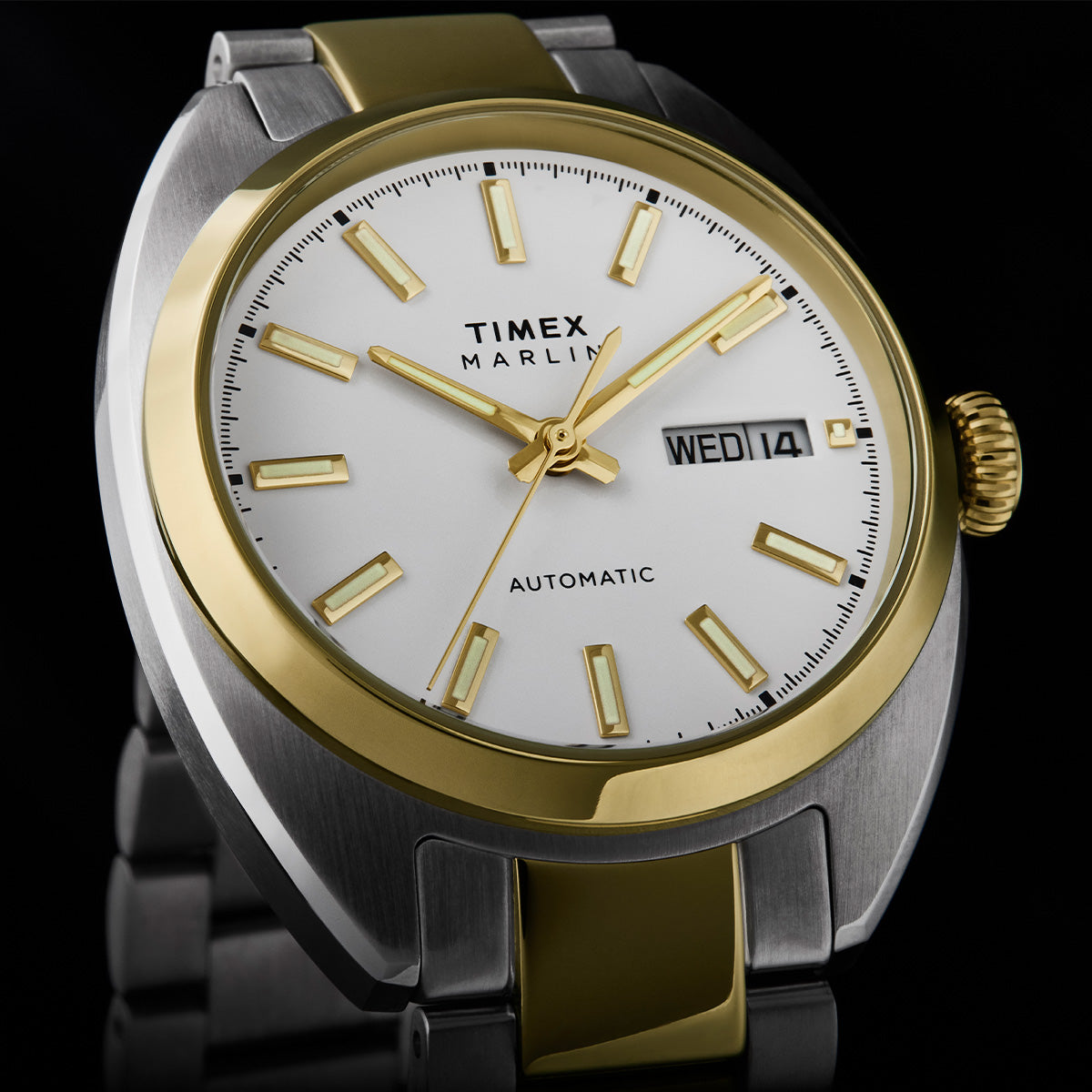 【オンでもオフでも】男女どちらにも　TIMEX 丸型　ゴールド Amazon.co.jp: [TIMEX(タイメックス)]ユニセックス 腕時計 クラシック