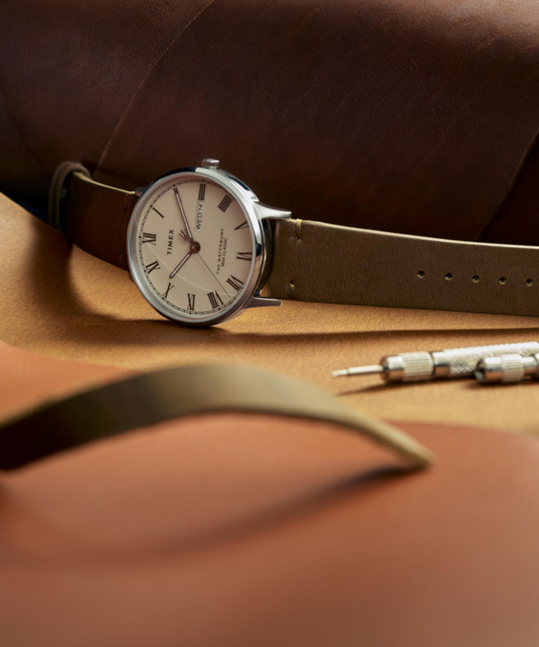 TW2W50600 Waterbury Classic 40mm Leather Strap Watch Campaign Key Silhouettes (Beauty shots) Image