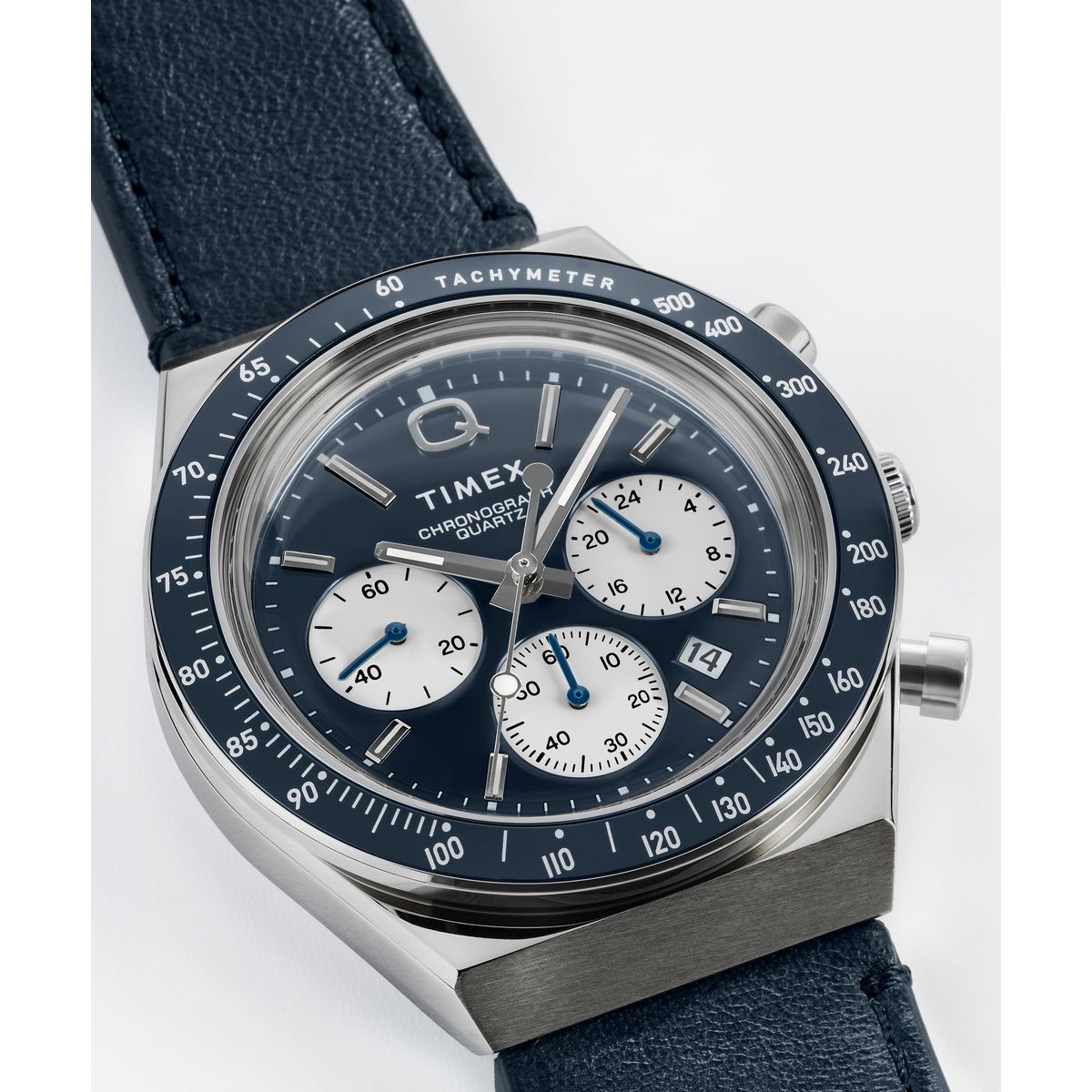 Q Timex Chronograph 40mm Leather Strap Watch - TW2W51700 | Timex EU