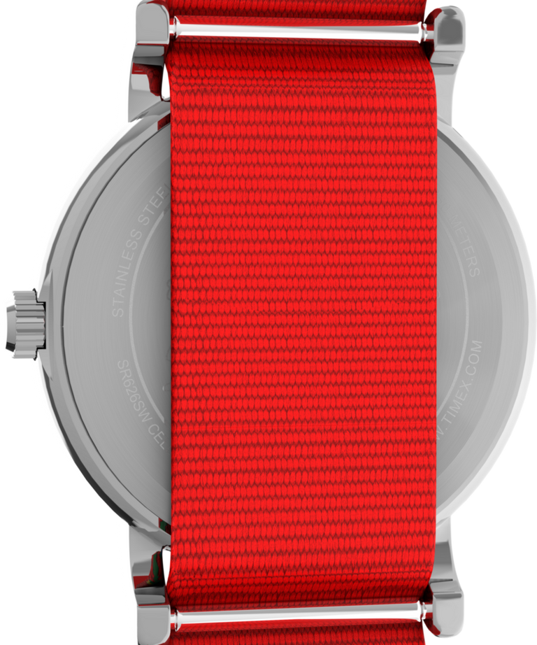 TW2Y39500 Timex x Peanuts® Weekender Snoopy Santa Hat 31mm Fabric Strap Watch Caseback Image