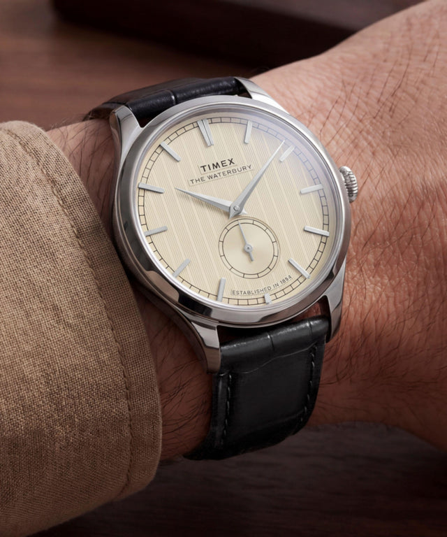 TW2Y92000 Waterbury Classic 39mm Leather Strap Watch Primary Wrist Image