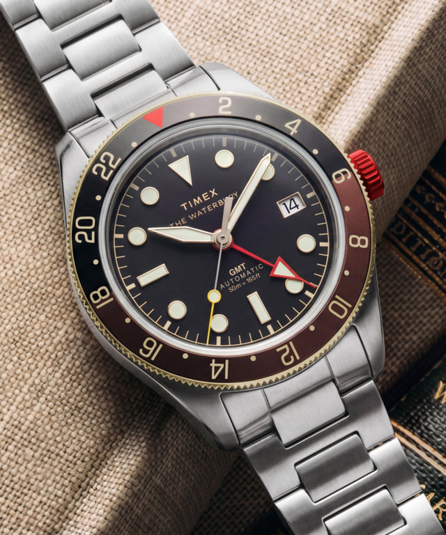 TW2Y93500 Waterbury Heritage Automatic GMT 41.5mm Stainless Steel Bracelet Watch Campaign Key Silhouettes (Beauty shots) Image
