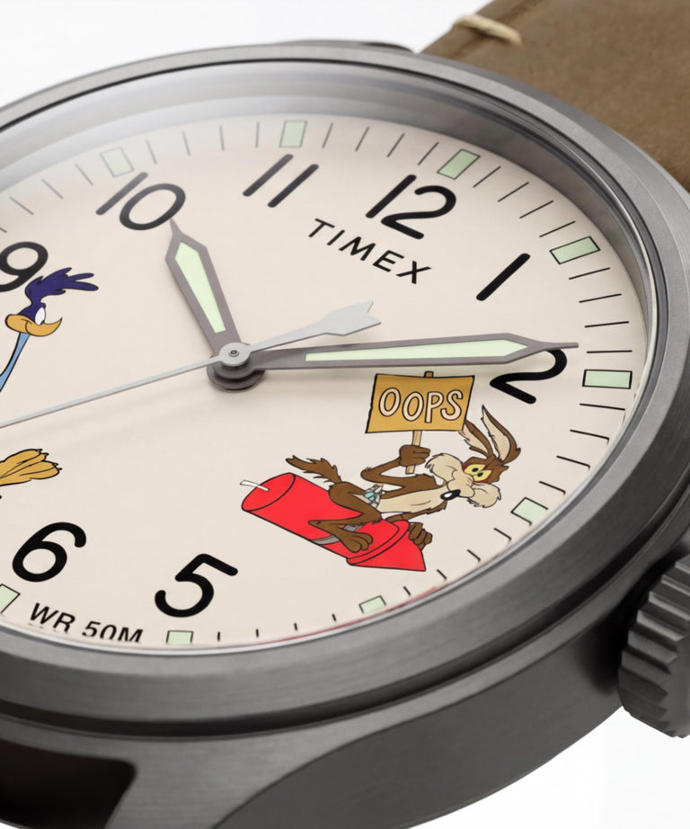 TW2Y99400 Looney Tunes Road Runner & Wile E. Coyote x Timex Expedition® Scout 40mm Leather Strap Watch Alt Beauty Shot 4
